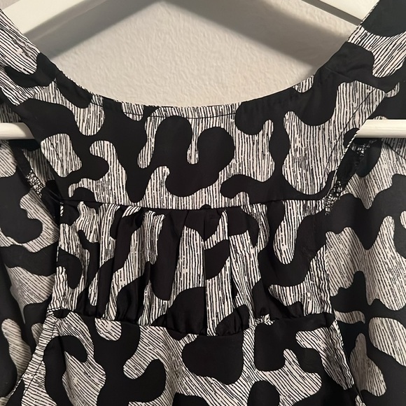 Mossimo - black and gray top Size XS - Picture 9 of 10